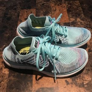 Nike Turquoise fly nit Women’s size 9.